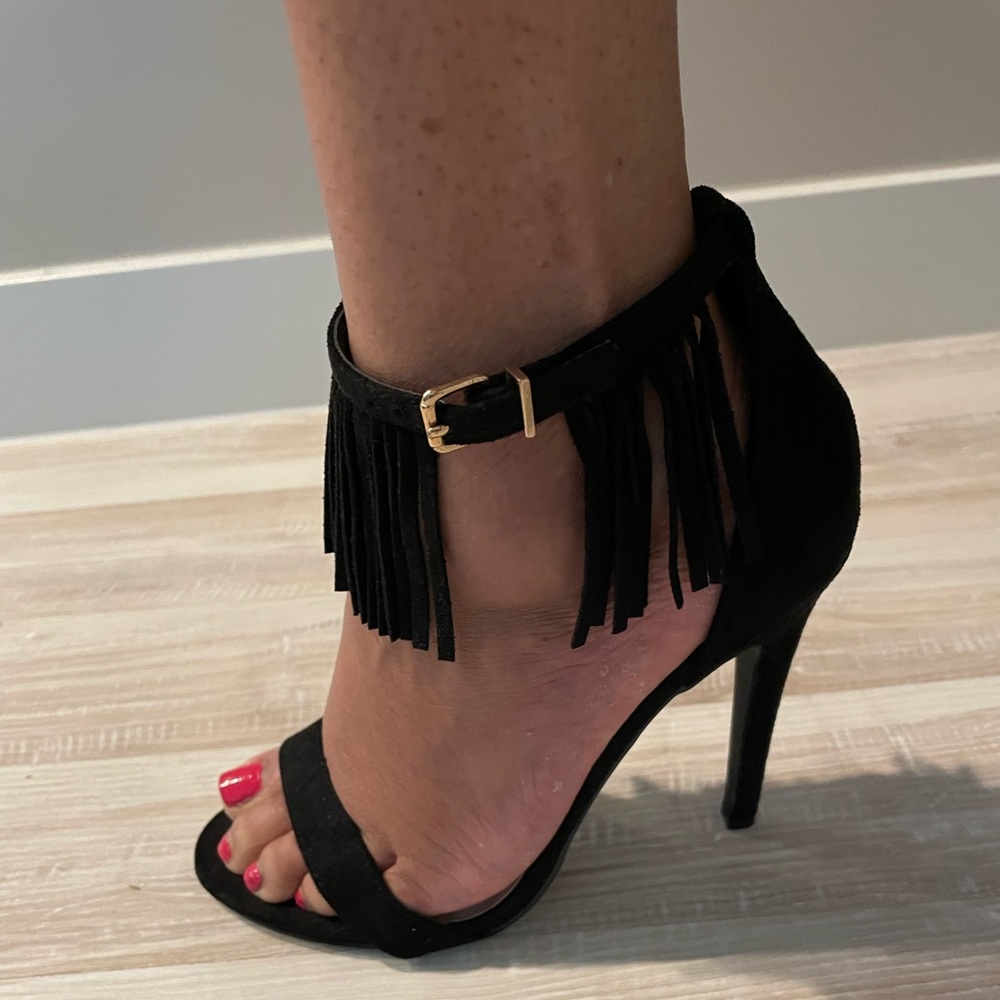 Black heel size 7 1/2